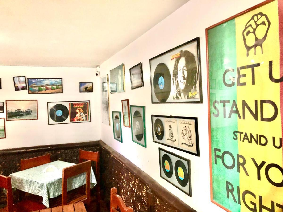 Surf Hostel My Friends Huanchaco Exterior foto